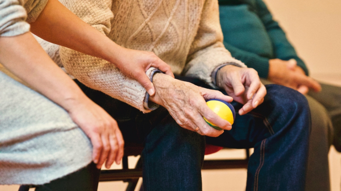 action-adult-affection-eldery-339620.jpg