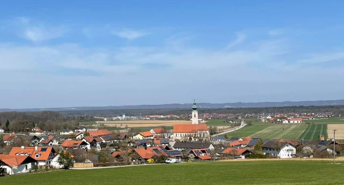 Gemeinde-Mehring-mit-Ortsteil-Oed-vom-Echlberg-aus.jpg
